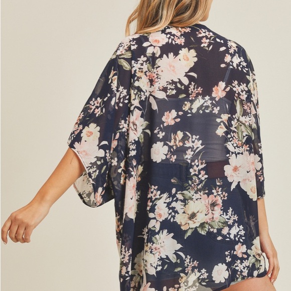 Floral Kimono - Picture 2 of 4